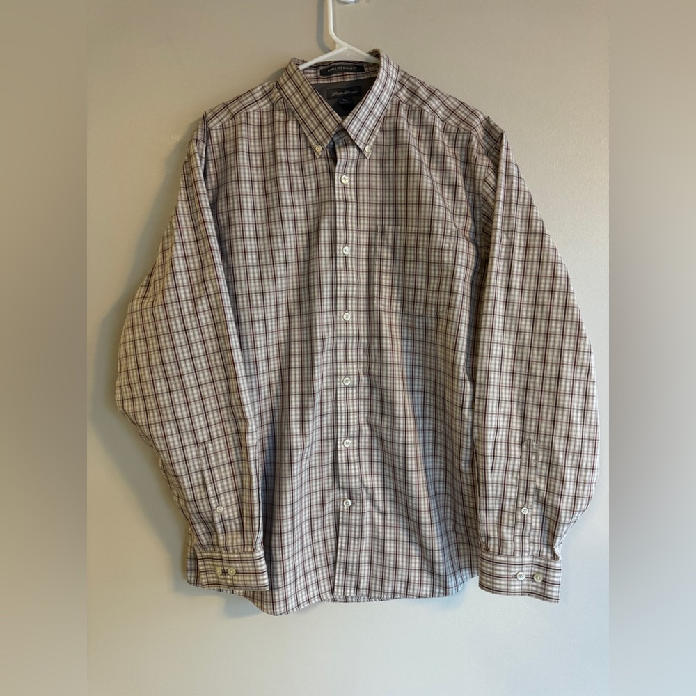 Eddie Bauer Men’s Wrinkle-Free Relaxed Fit Plaid Button Down Shirt - Large